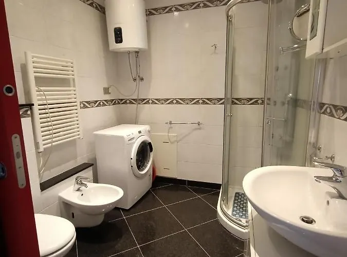 Lungomare Apartman *